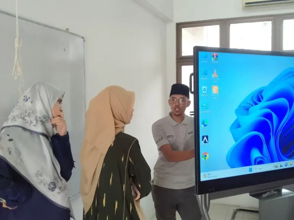 KITAB Pulau Pinang : Revolutionize Education with ARV100 Interactive Smartboard Solutions