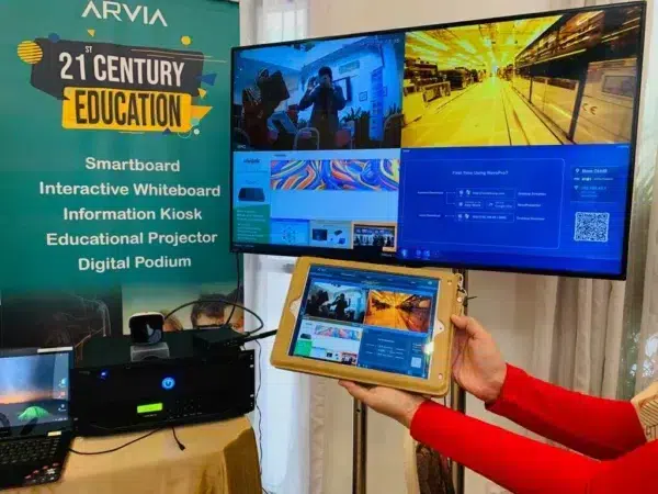 EVENT-13TH-INTERNASIONAL-EDU-TECHTouch_screen_monitor-009