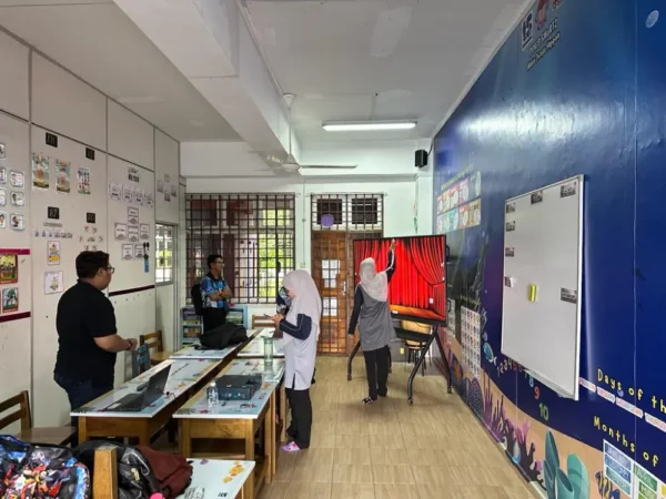 INSTALLATION-TRAINING-SMARTBOARD-SK-KOTA-MASAI-2 -000000000010