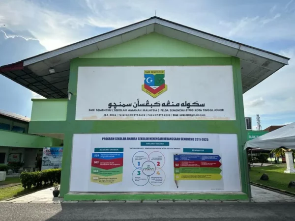 INSTALLATION-TRAINING-SMARTBOARD-SMK-SEMENCHU -000000000001
