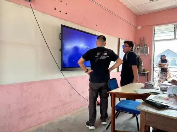 Installation_Smartboard_ARV200_SMK Saujana Utama_16