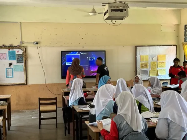 Installation_Smartboard_ARV200_SMK Saujana Utama_5