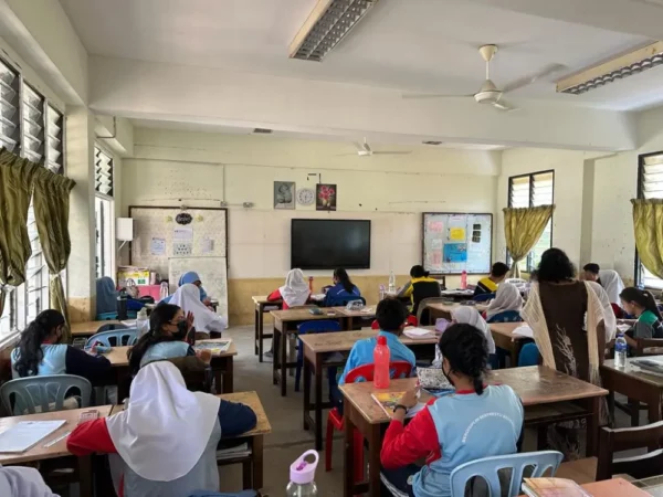 Installation_Smartboard_ARV200_SMK Saujana Utama_7