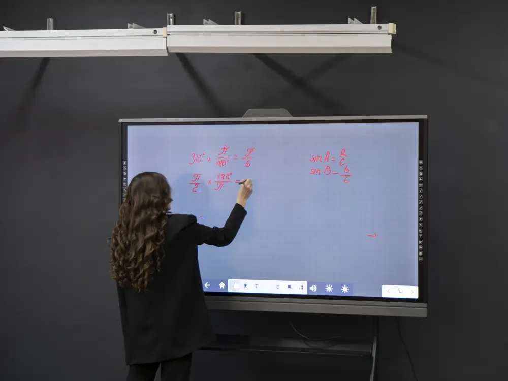 Interactive Smartboard in Malaysian Classroom