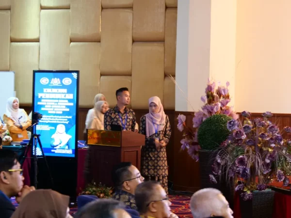 Kolokium-Pendidikan-Smartboard-Windows-and-Android-Hotel Oriental-Crystal-2023-010