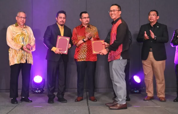 Israk Solutions Sdn. Bhd. has entered into a cooperative partnership with Muafakat to facilitate the comprehensive digital transformation of educational institutions within MRSM across Malaysia