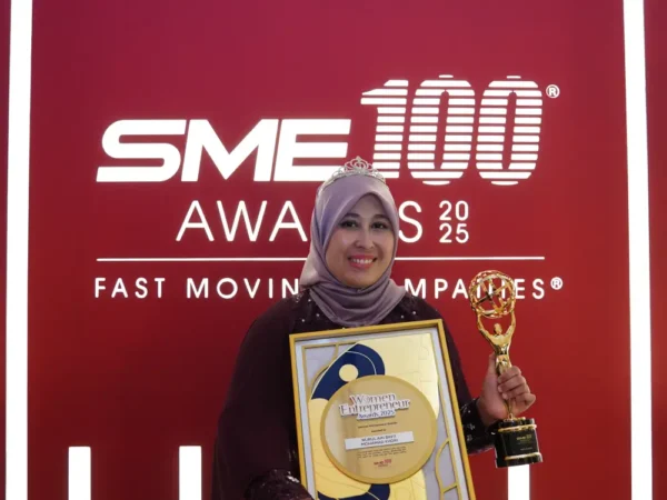 SME100 Award-arvia-solutions-0003