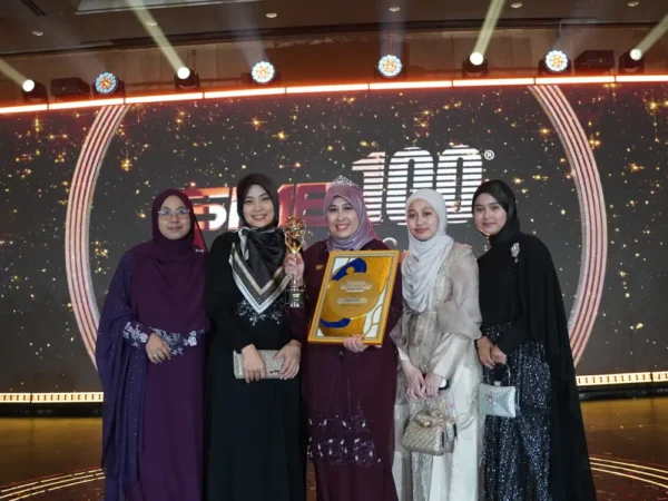 SME100 Award-arvia-solutions-0007