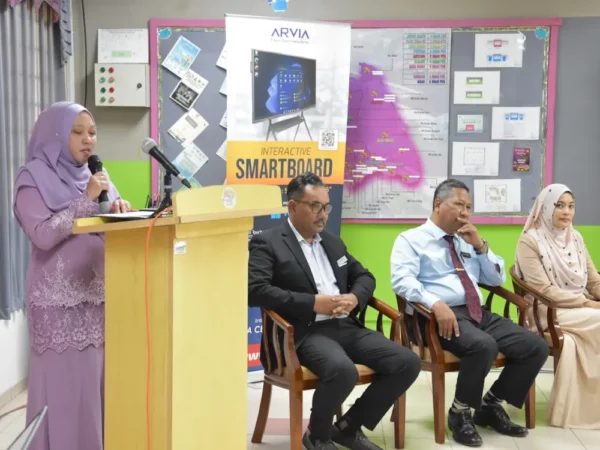 Smartboard-ARV100-MOU-SSTP-Johor-ACE-008