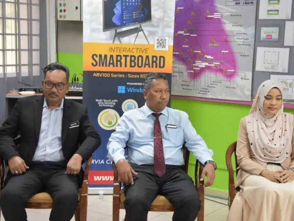 Smartboard-ARV100-MOU-SSTP-Johor-ACE-016