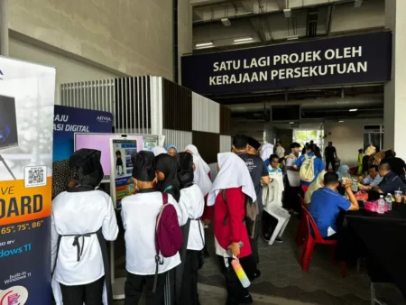Smartboard-ARV100-UiTM-Puncak-Alam-k-Semanis-2023-005