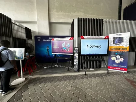 Smartboard-ARV100-UiTM-Puncak-Alam-k-Semanis-2023-006