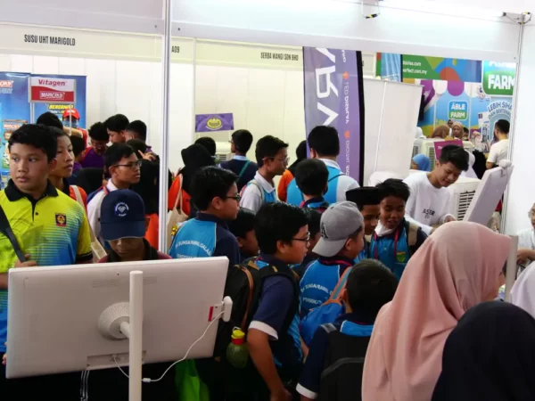 Smartboard-Karnival Pendidikan Sinar Bestari-011