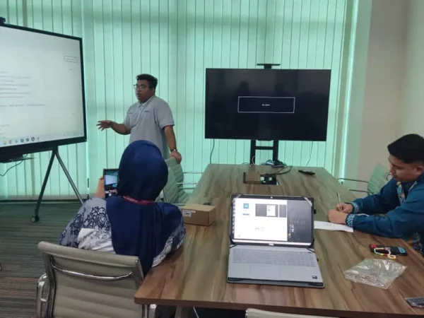 Smartboard Security for Windows 86 in Meeting Rooms