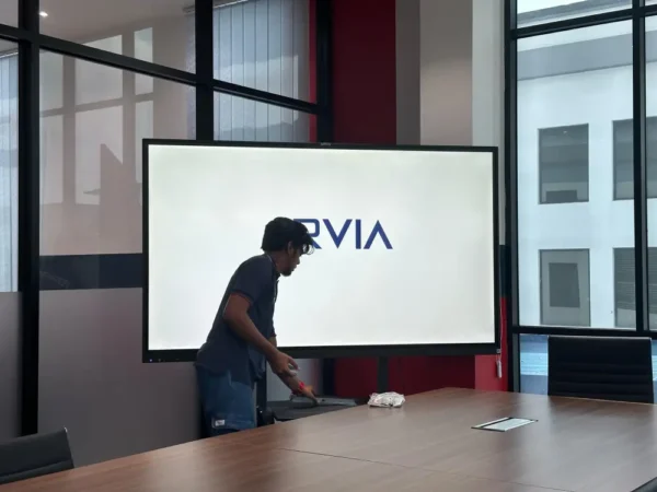 Smartboard arv200 fliptouch kamatech automotive arvia israk solutions