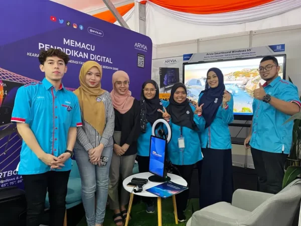 Israk Solution’s Commitment to Transforming Education: A Remarkable Collaboration with Sinar Karangkraf