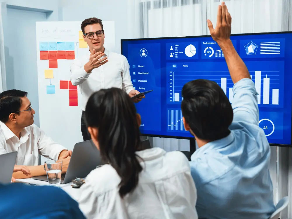 Smartboards for Higher Education 5 Ways to Unlock Interactive Learning Success arvia israk solutions