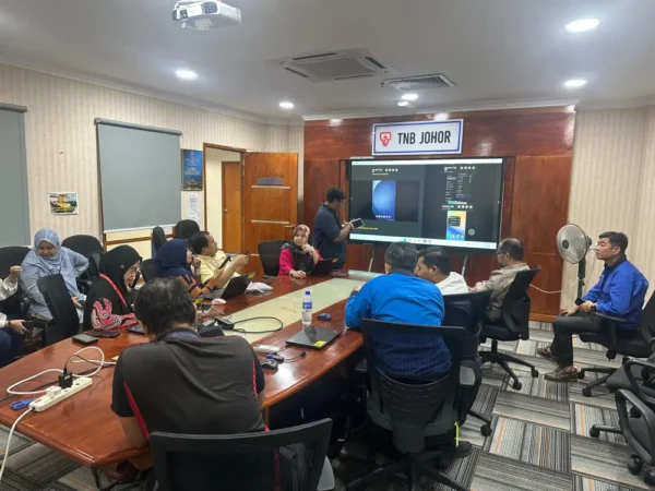 TNB-Johor-arvia-smartboard-camera-solutions-israk-solution-0002
