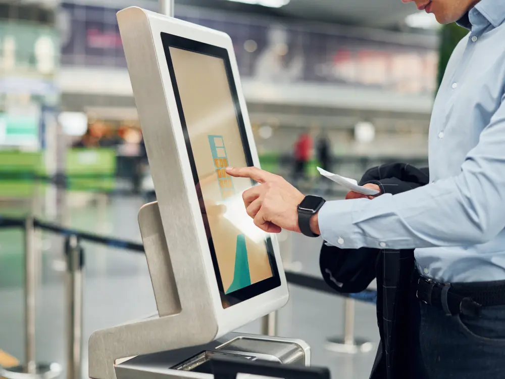 Touchscreen displays 5 powerful reasons to transform your business arvia israk solutions