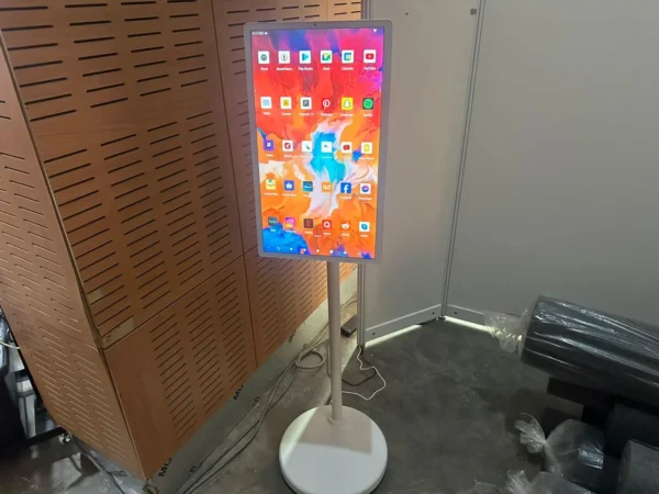 Iltiz Services Modernizes Event Experience with Israk Fliptouch
