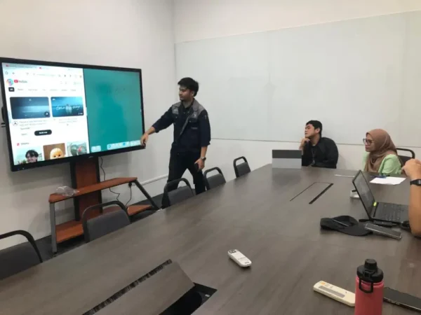 arvia ai smartboard commerce sdn bhd dot com israk solutions