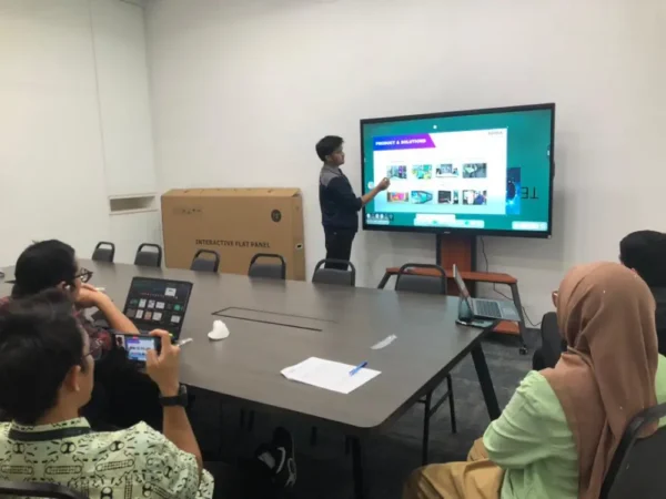 arvia ai smartboard commerce sdn bhd dot com israk solutions