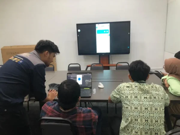 arvia ai smartboard commerce sdn bhd dot com israk solutions