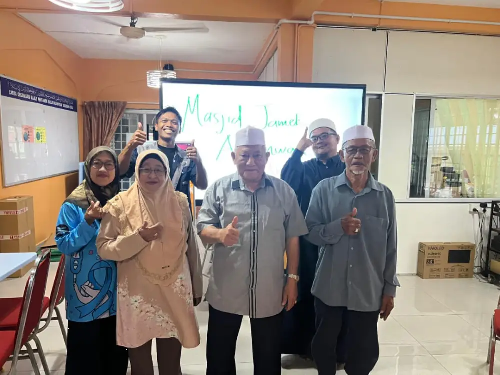 ARV600 86″ AI Smartboard and Fliptouch V3 at Masjid Jamek Al-Ikhwan Felda Gugusan Adela