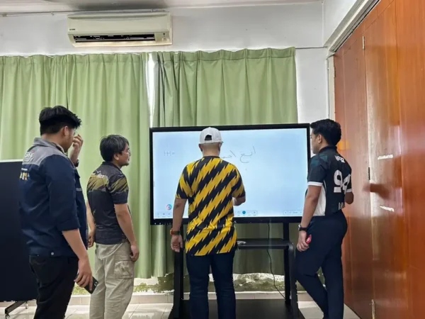 ai smartboard kompleks pendidikan islam bangi israk solutions arvia solutions