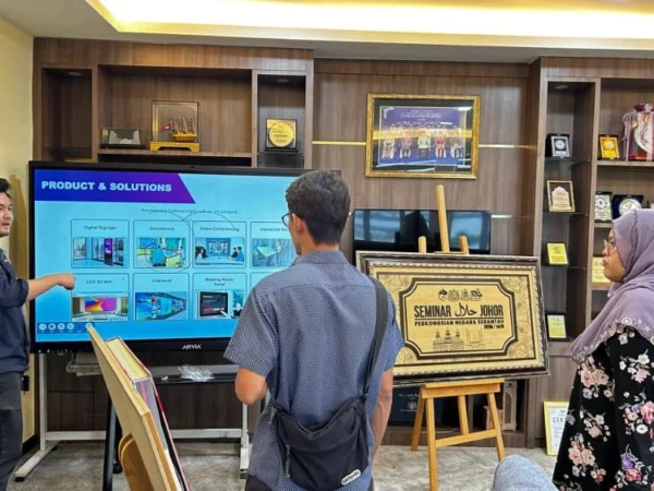 ai smartboard majlis agama islam negeri johor israk solutions arvia solutions