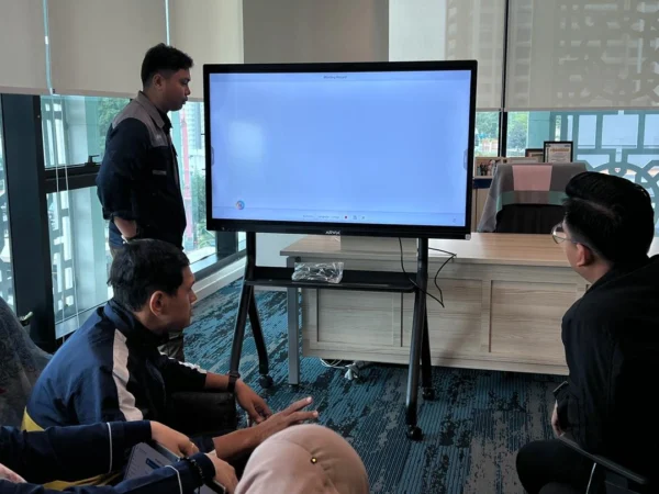ai smartboard majlis bandaraya johor bahru mbmb israk solutions arvia solutions
