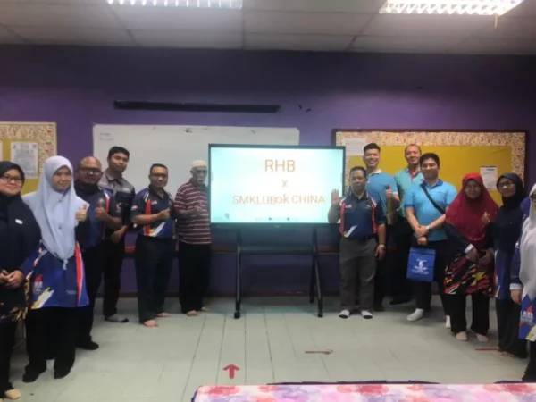 ai smartboard malaysia smk lubok china arvia solutions