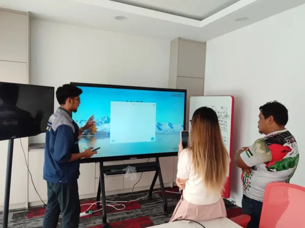 ai smartboard meraque service israk solutions arvia solutions