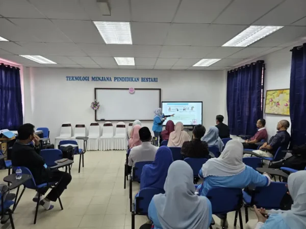 ai smartboard smk sungai burong arvia solutions israk solutions