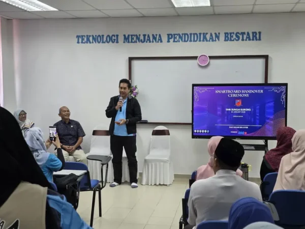 ai smartboard smk sungai burong arvia solutions israk solutions