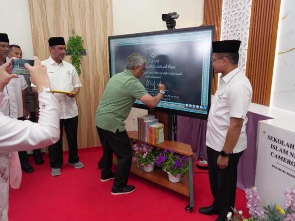 arvia ai smartboard srain cameron highlands israk solutions