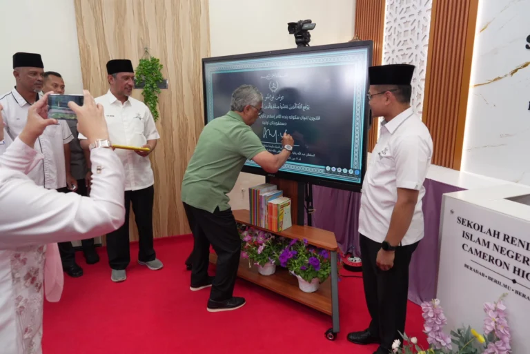 arvia ai smartboard srain cameron highlands israk solutions
