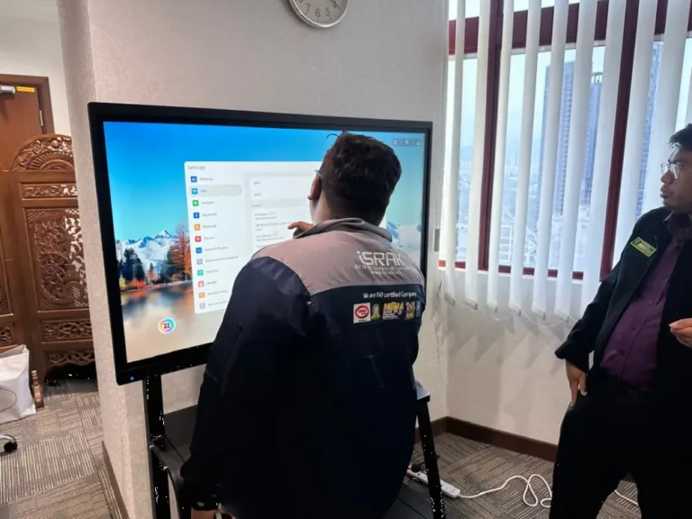 ai smartboard tabung haji travel services sdn bhd israk solutions arvia solutions