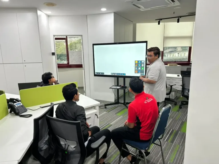 Tabung Haji Hq Transforms Meetings With Arv400 Smartboard Technology ARV400 Smartboard Complete System at Tabung Haji HQ