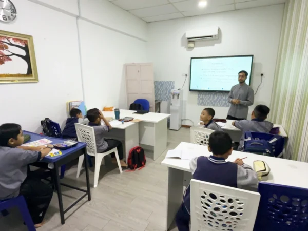 arvia ai smartboard akademi mahfaa autisme center israk solutions