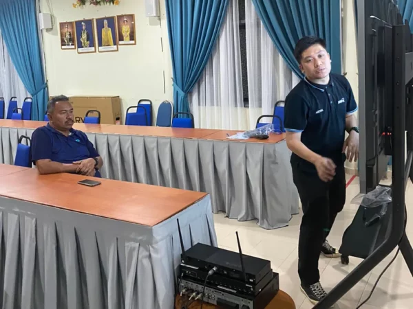 arvia-arv-100-65 inch-kolej-vokisional-langkawi- 03