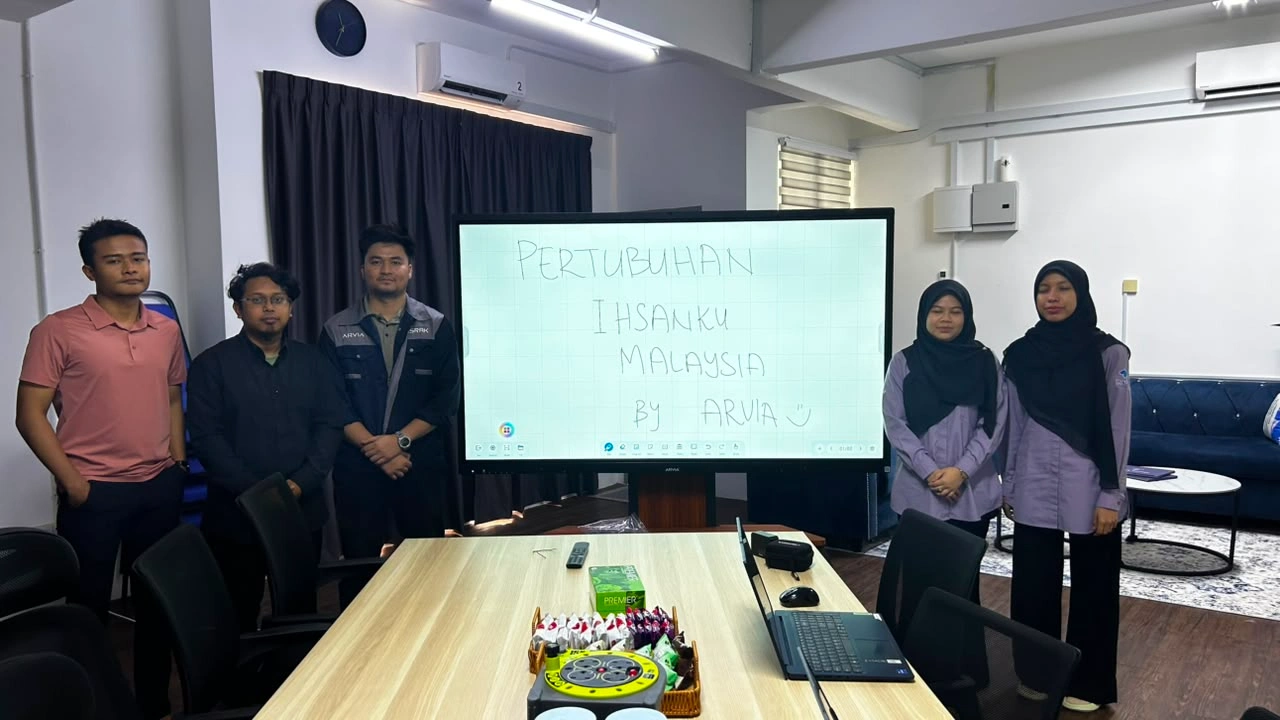 Transform Meeting Room AI Smartboard Experience at Pertubuhan Ihsanku Malaysia by Israk Solutions