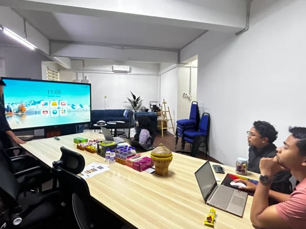 arvia meeting room ai smartboard pertubuhan ihsanku malaysia