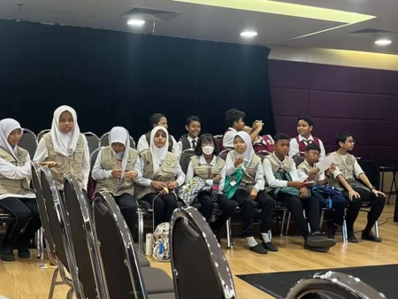 arvia-smartboard-and-flip-touch-pre-launch-karnival-pendidikan-sinar-bestari-005