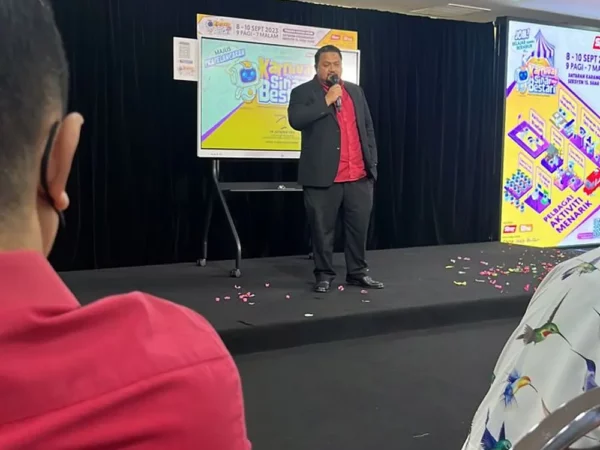arvia-smartboard-and-flip-touch-pre-launch-karnival-pendidikan-sinar-bestari-009