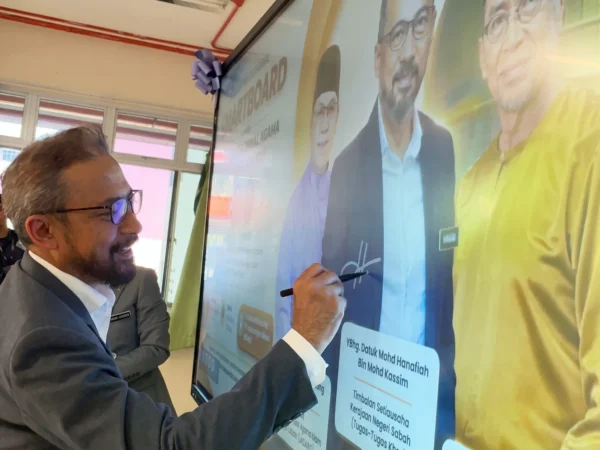 arvia smartboard malaysia israk solutions ybs