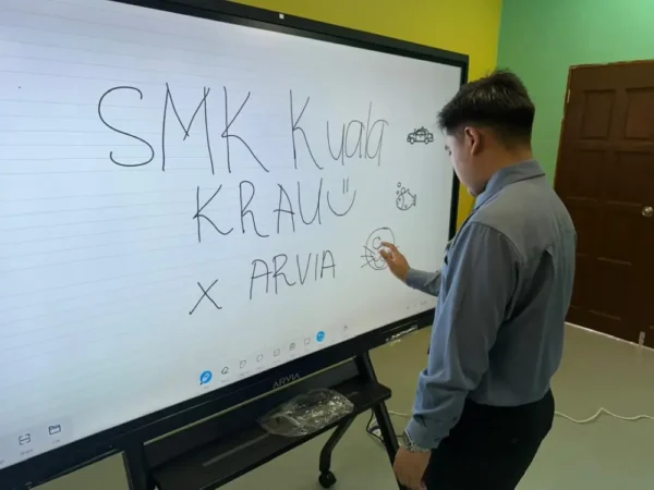 arvia smartboard smk kuala kurau israk solutions arvia solutionss
