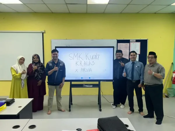 arvia smartboard smk kuala kurau israk solutions arvia solutionss
