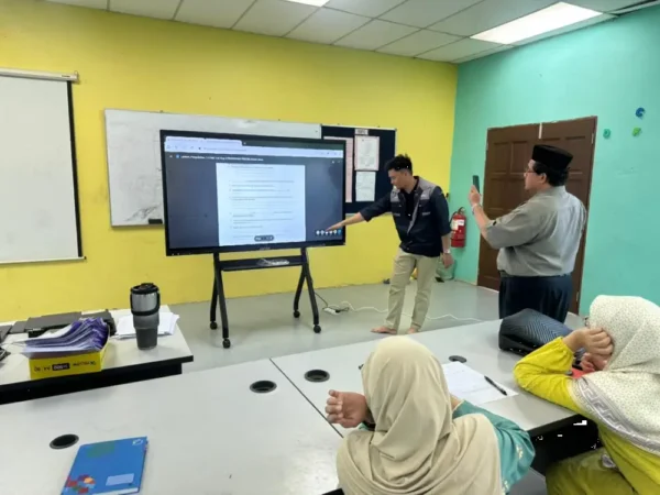arvia smartboard smk kuala kurau israk solutions arvia solutionss