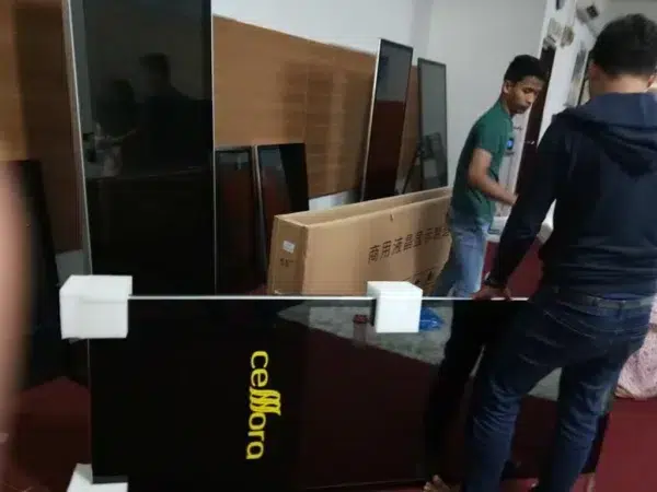 cellora-touchscreen-monitor-kiosk-001